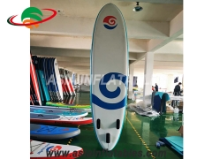 su sporları şişme sörf tahtaları ayağa kalkıyor