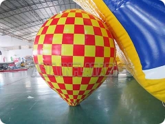 renkli şişme dev balon