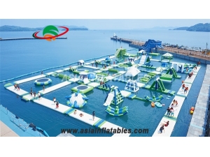 Large Floating Aqua Park